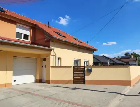 Eladó ikerház, Szigetszentmiklós 3+1 szoba 107 m² 95.9 M Ft